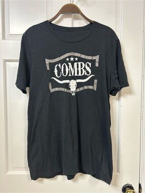 Luke Combs Black Short-Sleeve Graphic Tee with Longhorn Motif
